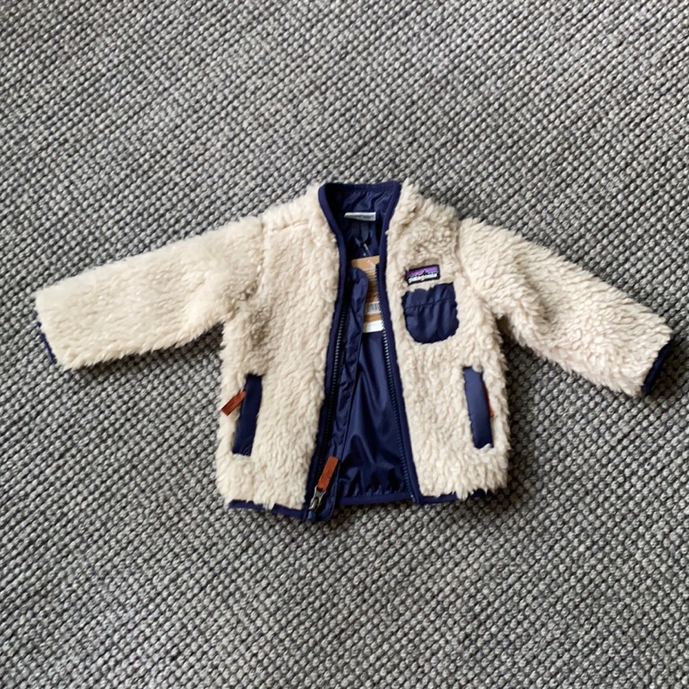 Never worn PATAGONIA fleece 3-6 Months - with tags